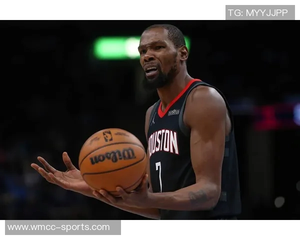 杜兰特称赞球队全场仅失误9次强调正确进攻选择的重要性 杜兰特称赞球队全场仅失误9次强调正确进攻选择的重要性